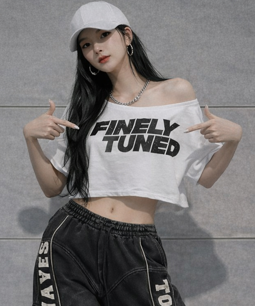 Unique1553 튠 오프숄더 크롭티~